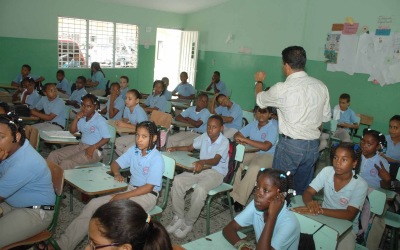 profesores_piden_aumento_de_30_mil_por_tanda