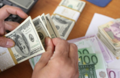 121011103749_dollar_exchange-afp_304x171_afp_nocredit