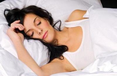 sueo-mujer-cama-dormir
