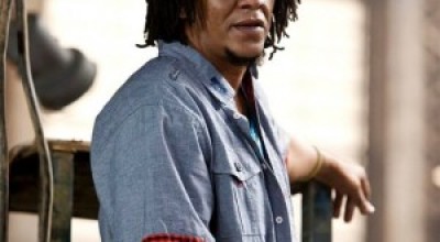 tego-calderon-e1314905300983-300x300