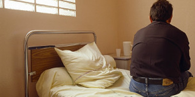 130213145018_loneliness_cold_social_exclusion_304x171_sciencephotolibrary