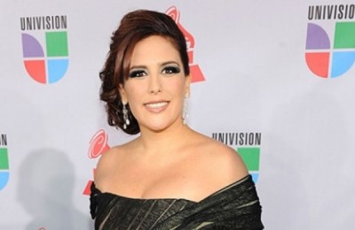 174619_moda.grammy.angelica.vale_.1040lg111110_principal
