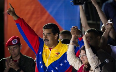 Maduro-obtiene-una-ajustadsima-victoria-que-el-opositor-Capriles-no-reconoce