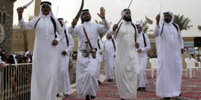 deportan_tres_hombres_por_ser_buen_mozos_en_ArabiaSaudita