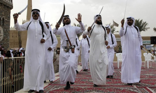 deportan_tres_hombres_por_ser_buen_mozos_en_ArabiaSaudita