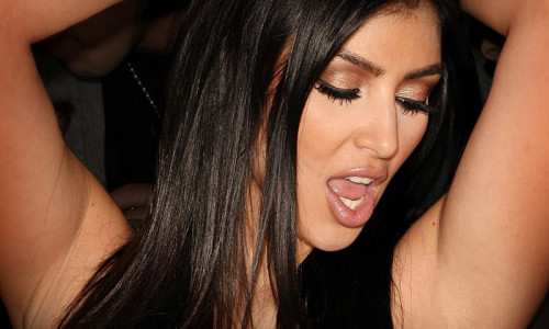 kim-kardashian653445453