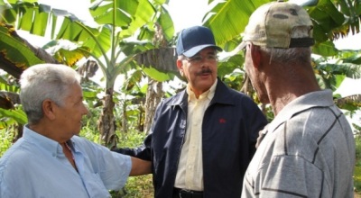 Danilo-Medina-con-agricultores-