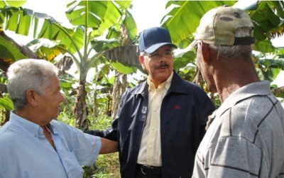 Danilo-Medina-con-agricultores-