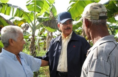 Danilo-Medina-con-agricultores-
