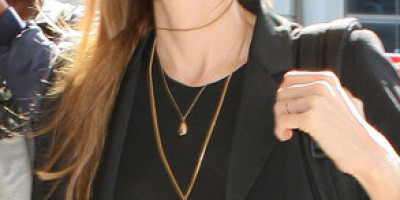 rs_293x473-130327171954-634.2jolie.ls.32713