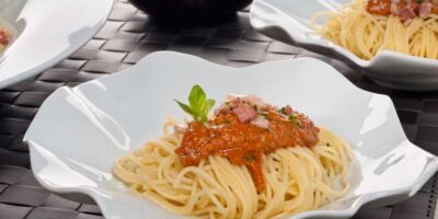 1296-espaguetis-sicilianos-al-pesto-rojo-750-xl-668x400x80xX