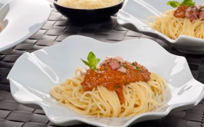 1296-espaguetis-sicilianos-al-pesto-rojo-750-xl-668x400x80xX