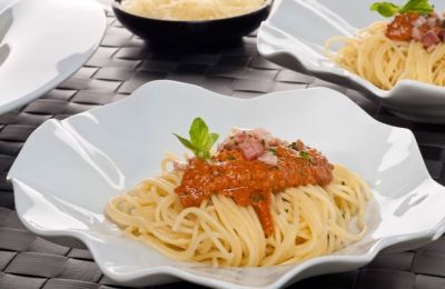 1296-espaguetis-sicilianos-al-pesto-rojo-750-xl-668x400x80xX