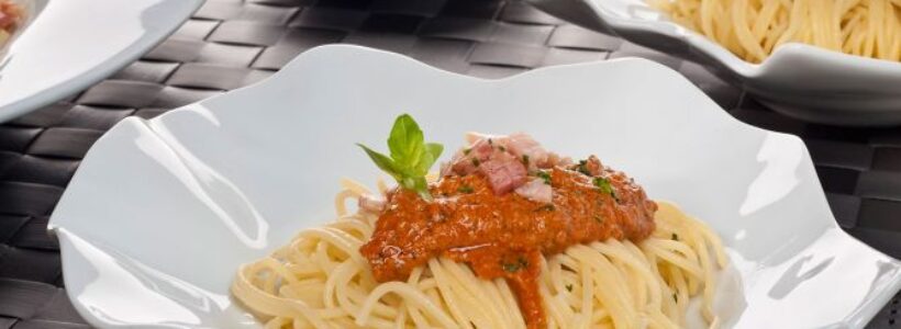 1296-espaguetis-sicilianos-al-pesto-rojo-750-xl-668x400x80xX