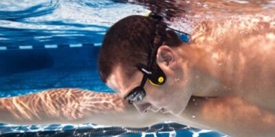 Gafas-para-natacin-con-MP3-y-auriculares
