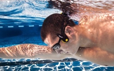 Gafas-para-natacin-con-MP3-y-auriculares