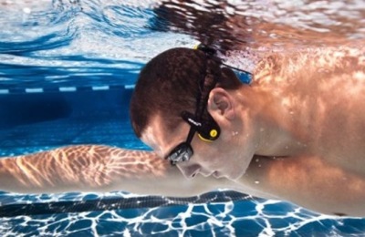 Gafas-para-natacin-con-MP3-y-auriculares