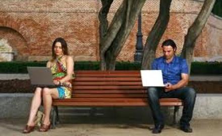 parejas-que-se-conocen-en-Internet