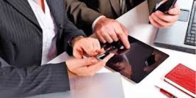 smartphone-en-una-oficina-mvil