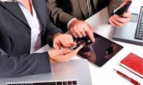 smartphone-en-una-oficina-mvil
