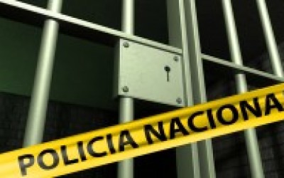 0_a_policia_carcel_210_120