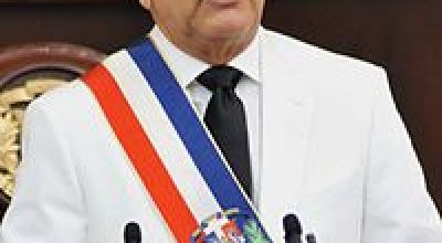 200px-Danilo_Medina_Snchez4tyuhtg