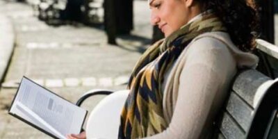 Madre-leyendo-
