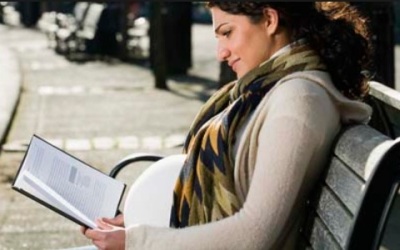 Madre-leyendo-