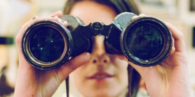 binoculars-660x350