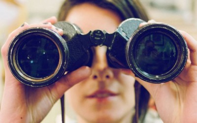 binoculars-660x350