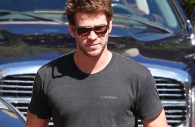 liam-hemsworth-sp-092713