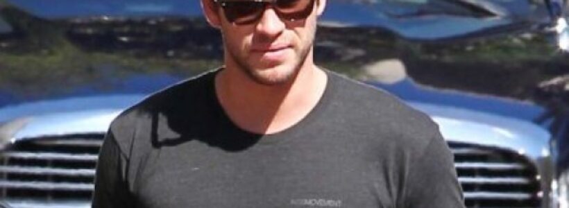 liam-hemsworth-sp-092713