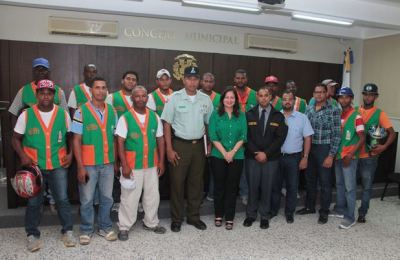 entrega_de_chalecos2013