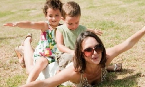 size1_14657_momandkids