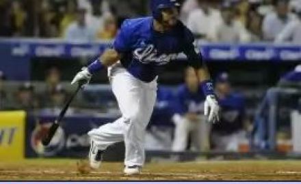 Juan_Francisco_da_triunfo_a_licey