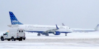 jetblue-snow-scene