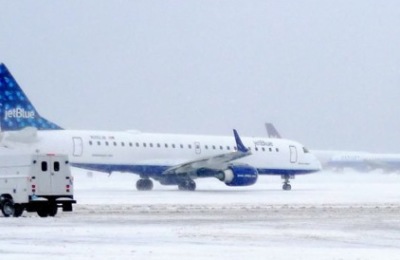jetblue-snow-scene
