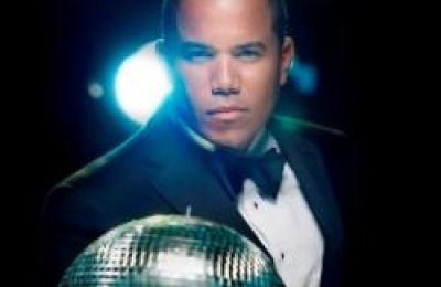 vladimir-dotel-cantante-de-ilegales