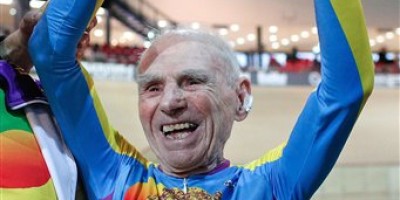 Ciclista-Robert-Marchand-fija-nueva-marca-mundial
