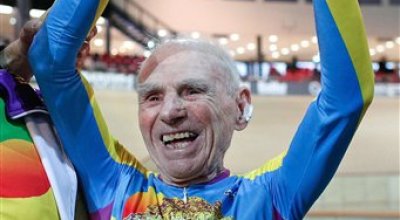 Ciclista-Robert-Marchand-fija-nueva-marca-mundial