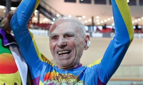 Ciclista-Robert-Marchand-fija-nueva-marca-mundial