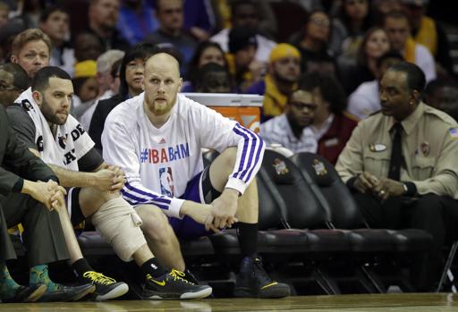 lakers_se_quedan_sin_jugadores_a_causa_de_lesiones