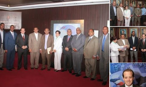 Comision_solicitando_hospital_de_sosua