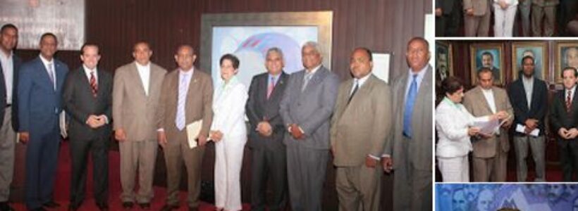 Comision_solicitando_hospital_de_sosua