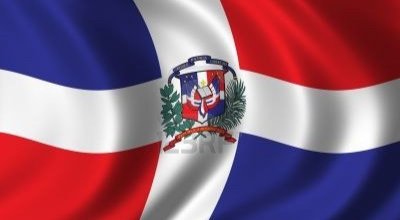 bandera-de-la-republica-dominicana-ondeando-en-el-viento